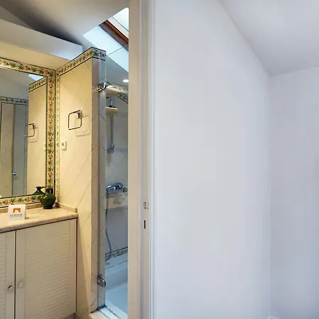 Classy Duplex